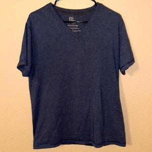 B2, size L navy v-neck short sleeve shirt. Like new! Perfect condition